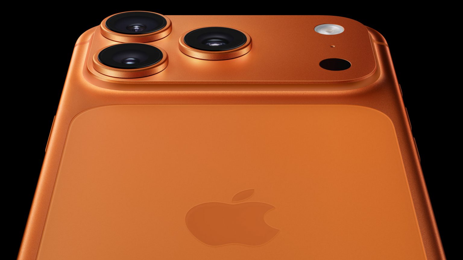 Apple представила iPhone 17 Pro: что нового в дизайне и производительности