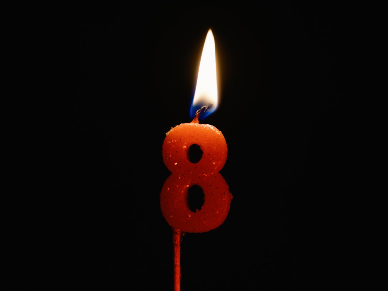 Что означает число 8 в нумерологии: ключевые характеристики и влияние на судьбу