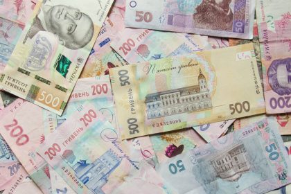 Курс гривны на 12 сентября: доллар, евро и злотый по официальным данным НБУ
