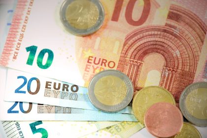 Курс валют НБУ на 8 сентября 2025: доллар и евро