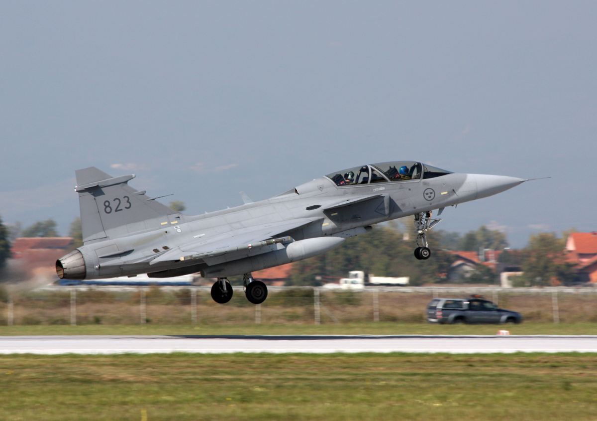 JAS 39 Gripen: когда и сколько Украина получит истребителей, технические характеристики и сколько стоит