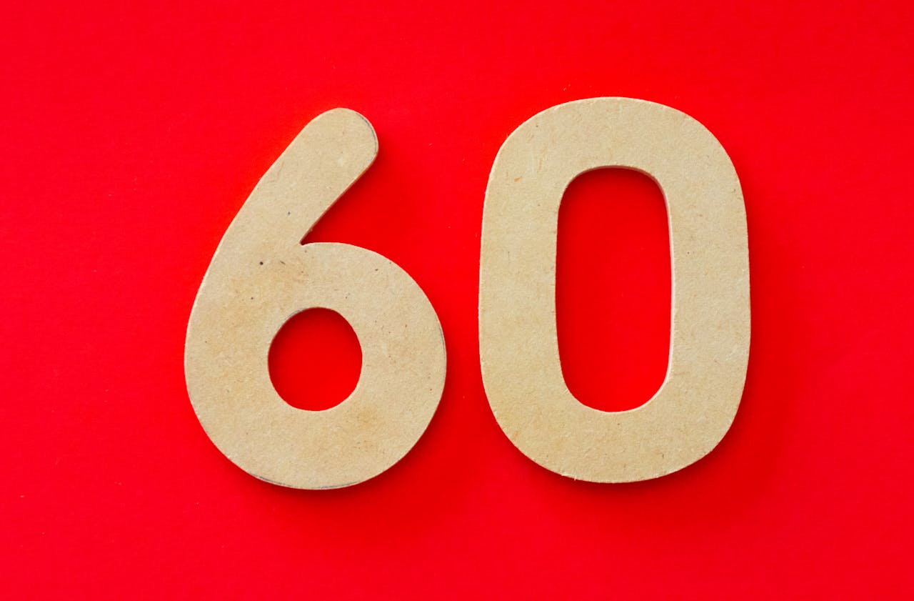 Число 60 в нумерологии: значение и влияние на любовь, карьеру и жизнь