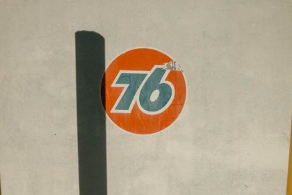 Число 76 в нумерологии: значение и влияние на любовь, карьеру и жизнь