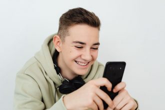 Что такое «парацетамол» в сленге: значение слова, происхождение и примеры использования в речи