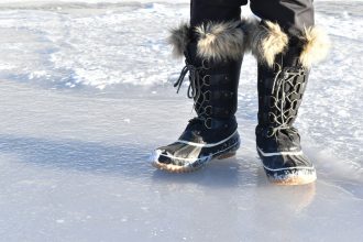 К чему снятся сапоги и сапог: значение, толкование сна из сонника мужчине и женщине