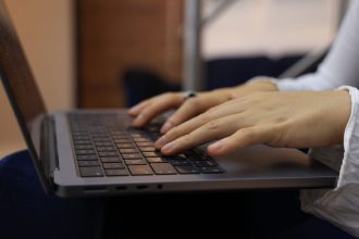 Неправильно или не правильно: как пишется слово на русском