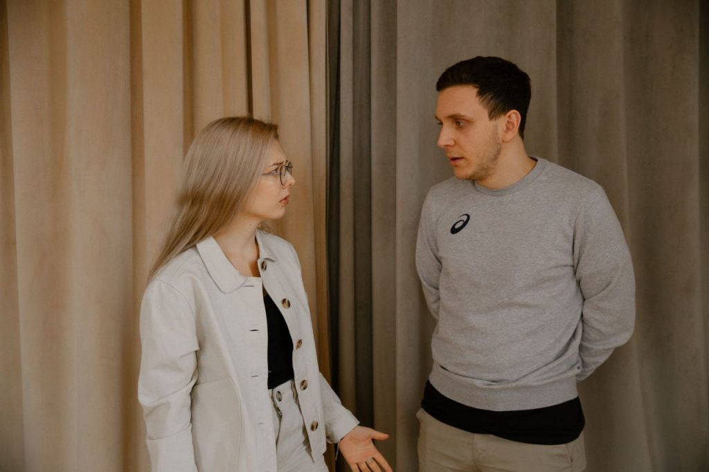 Тревожный тип привязанности у мужчины и женщины: признаки, причины и как строить отношения