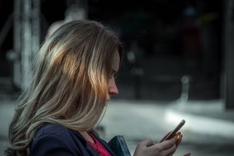 Как изменить язык в Телеграм 2026: пошаговая инструкция для телефона и ноутбука
