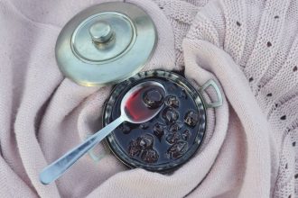Густое варенье из слив без косточек на зиму: простой рецепт-пятиминутка с целыми кусочками