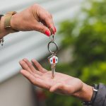 К чему снится ключ и ключи: значение, толкование сна из сонника для мужчины и женщины