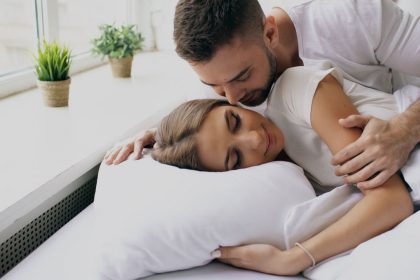 К чему снится измена мужчине и женщине: значение и толкование сна из сонника