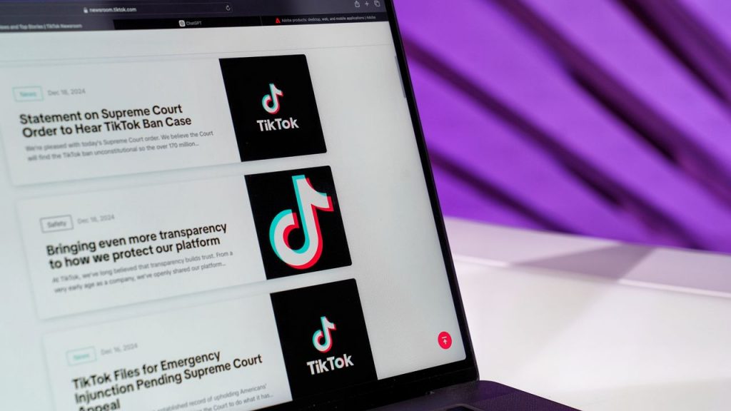 Как посмотреть историю просмотров в TikTok 2026: пошаговая инструкция для телефона и ноутбука