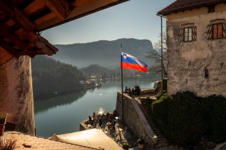 Матюки на словенском: грубые слова и выражения с переводом на русский